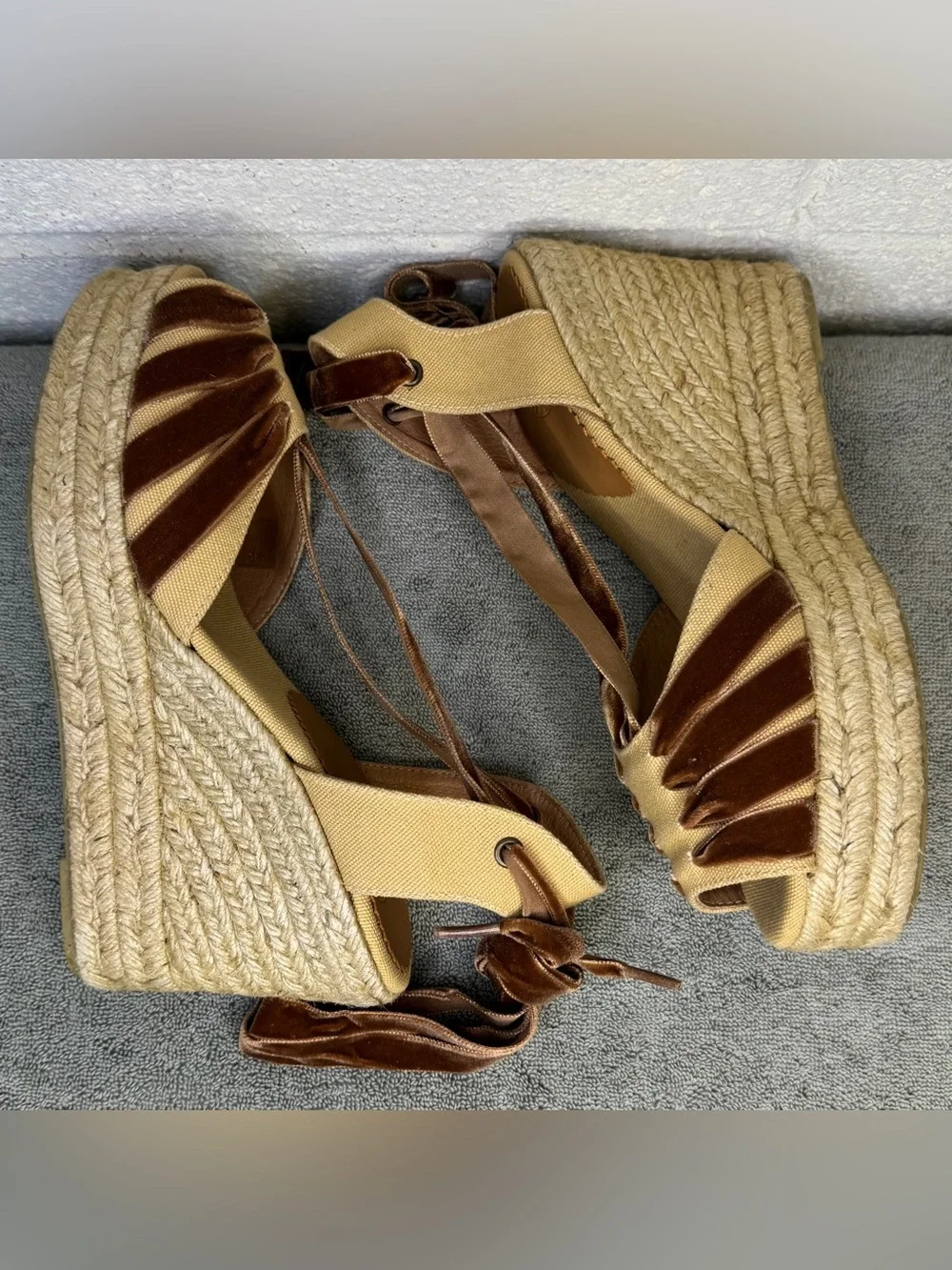 Penelope Chilvers Catalina Dali Espadrille Honey Gold Size 10